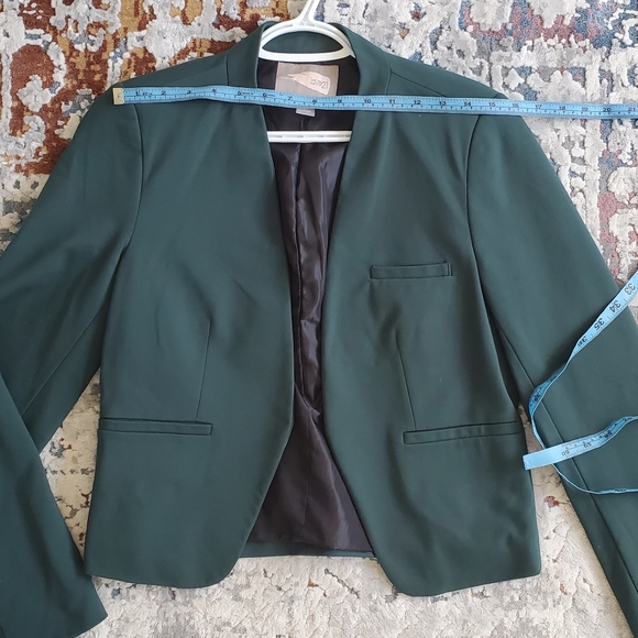 Cropped Green Blazer - Picture 6 of 6